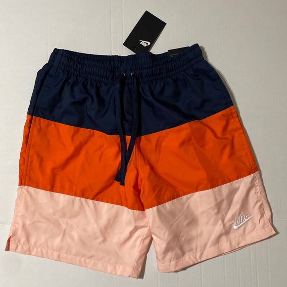 NWT Nike Woven Men's Sportswear City Edition Shorts Loose Fit Green Size Small - Picture 2 of 8